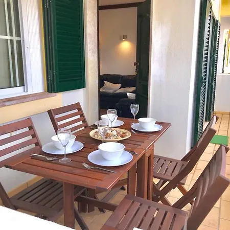Beachside Family In Ferienhaus Benagil