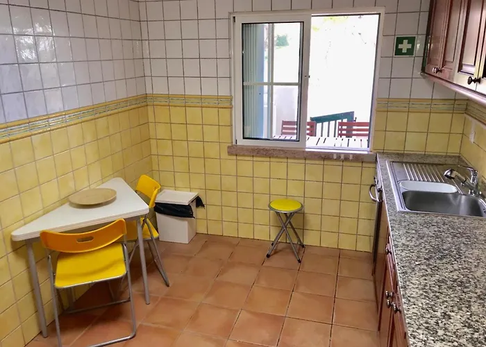 Beachside Family In * Benagil